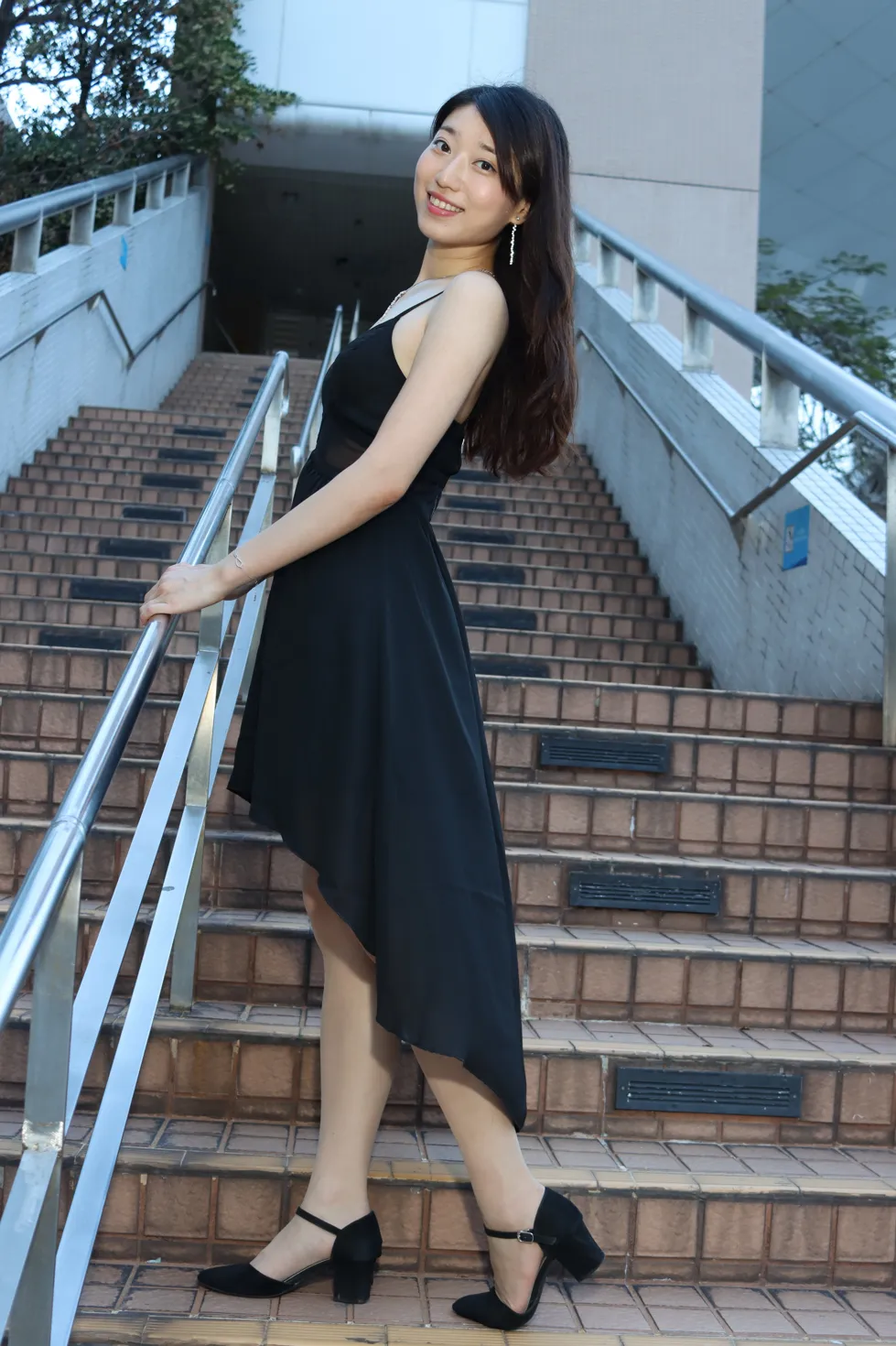 [街拍丝足] NO.106 吴小葵 公园黑色长裙 #街拍丝足、美足#[61P]-052