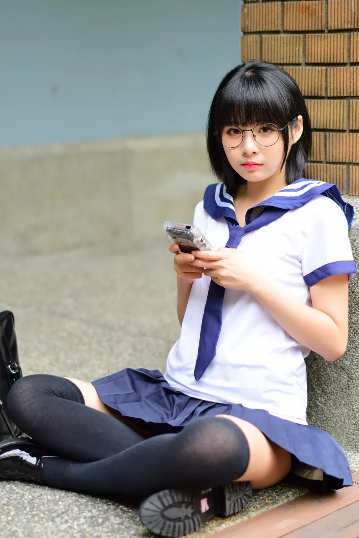 [街拍丝足] NO.171 海琳 学生制服 #街拍丝足、美足#[73P]-057