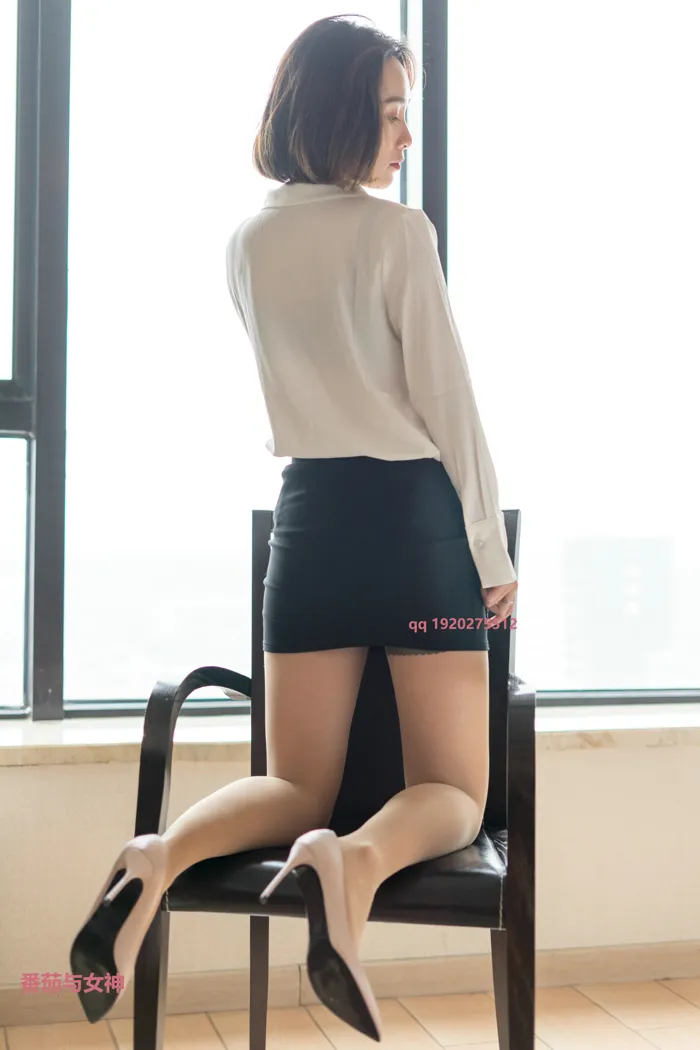 [街拍丝足] NO.034 木子的小包裙 #街拍丝足、美足#[97P]-019