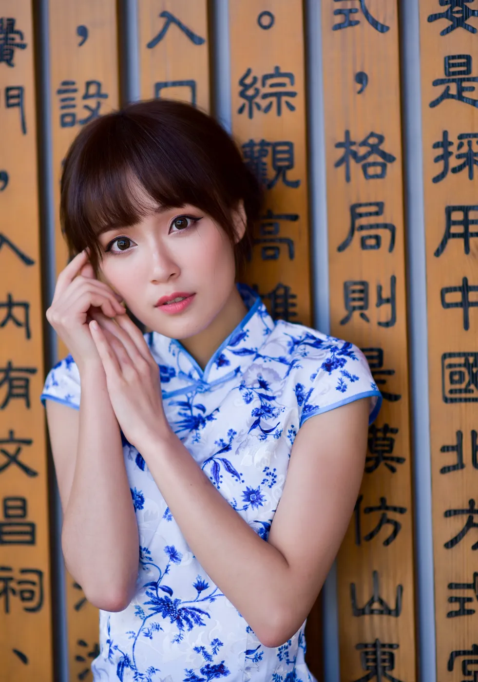 [街拍丝足] NO.189 繆婉瑜 碎花短旗袍高跟美腿#街拍丝足、美足#[68P]-066