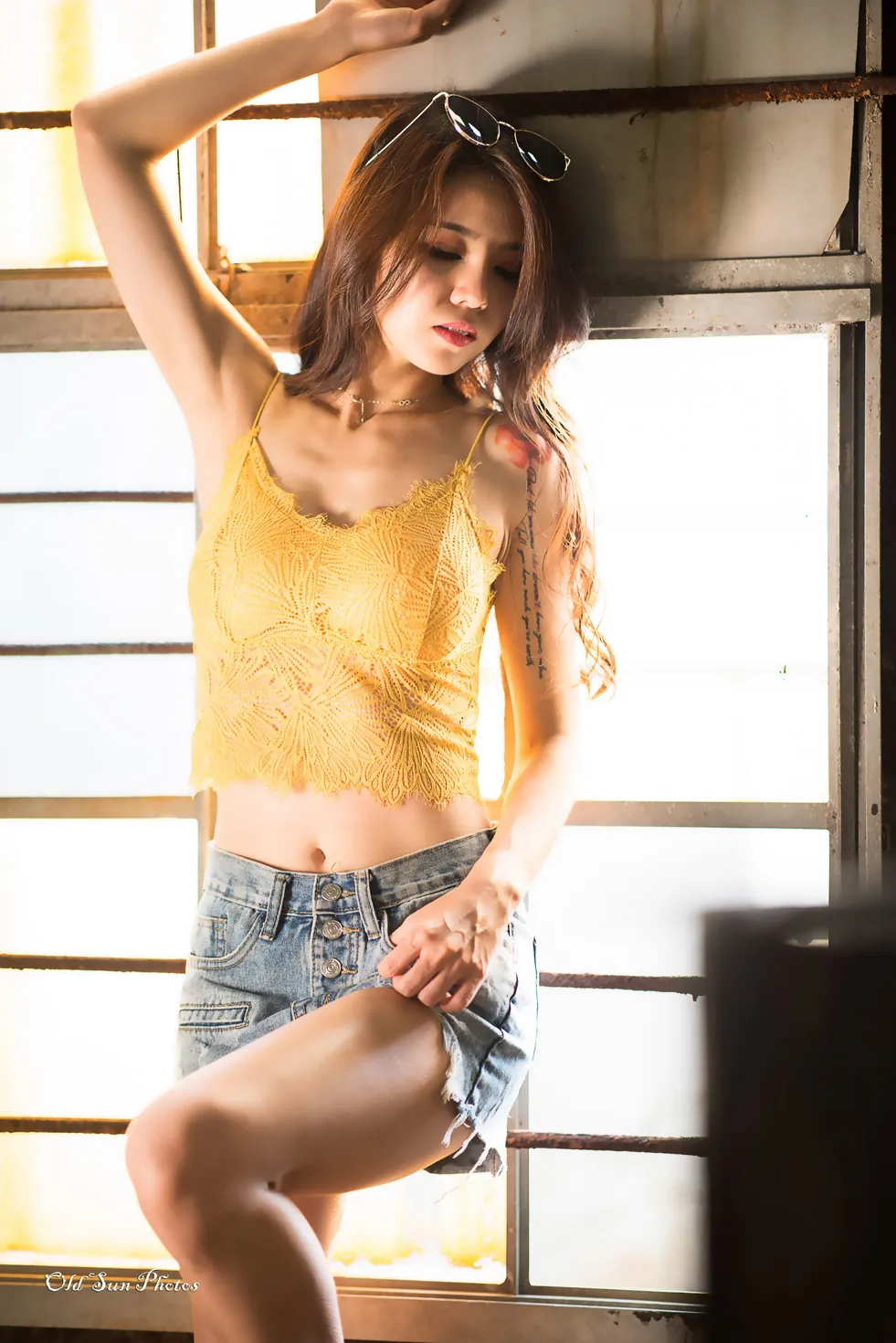 [街拍丝足] NO.192 Debby Chiu 露肚牛仔短裤高跟美腿 #街拍丝足、美足#[53P]-028