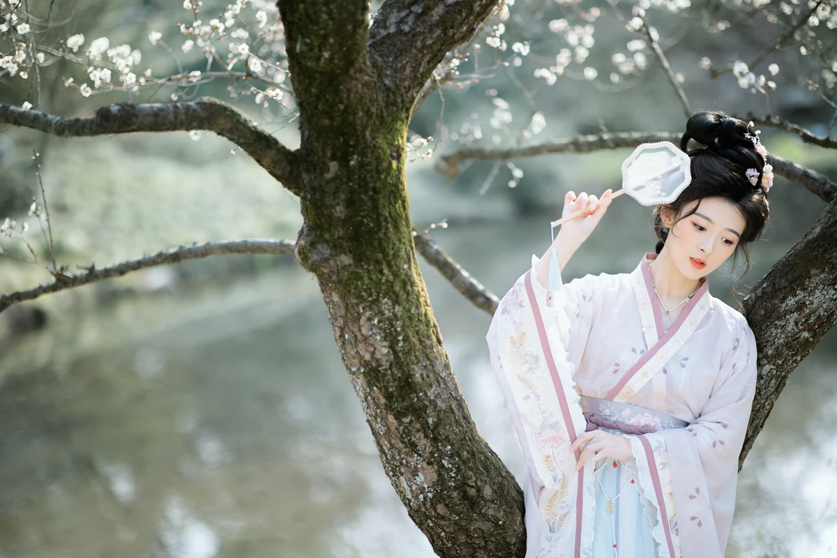 [艺图语]2023.03.08 Vol.3022 初春探梅#明姝菜菜#[45P]-013