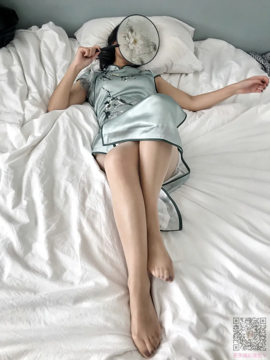 [街拍丝足] NO.115 Nia乔乔学姐居家性感旗袍肉丝 #街拍丝足、美足#[64P]-061