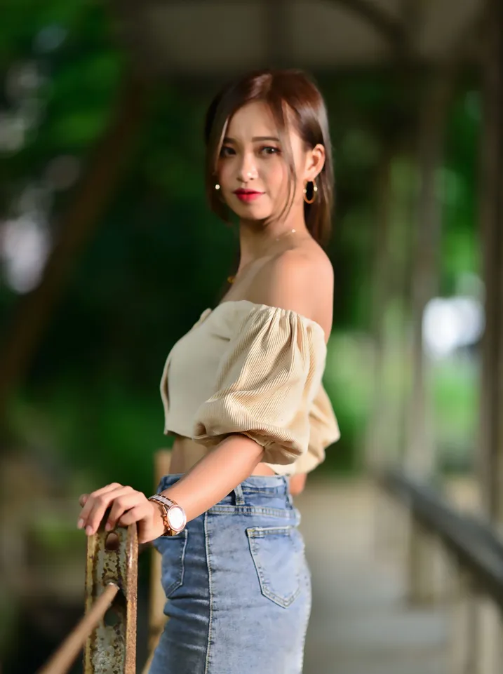 [街拍丝足] NO.203 许筱真 牛仔短裙高跟美腿 #街拍丝足、美足#[73P]-053