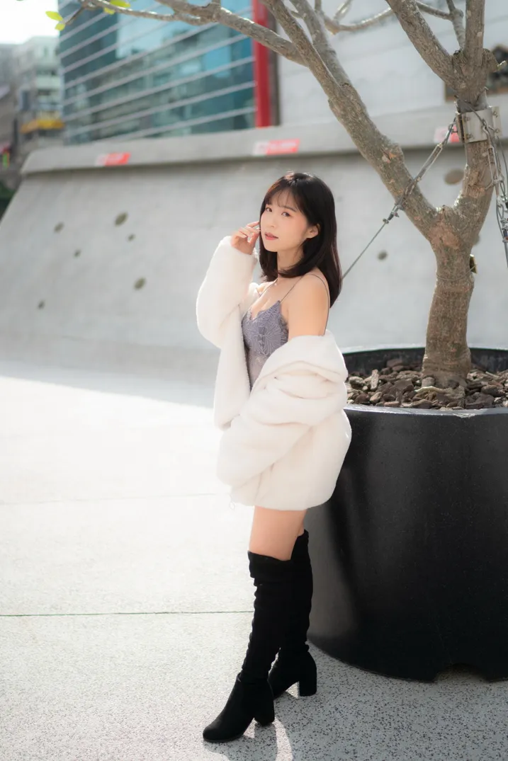 [街拍丝足] NO.215 YoYo 牛仔短裤长靴 #街拍丝足、美足#[109P]-090