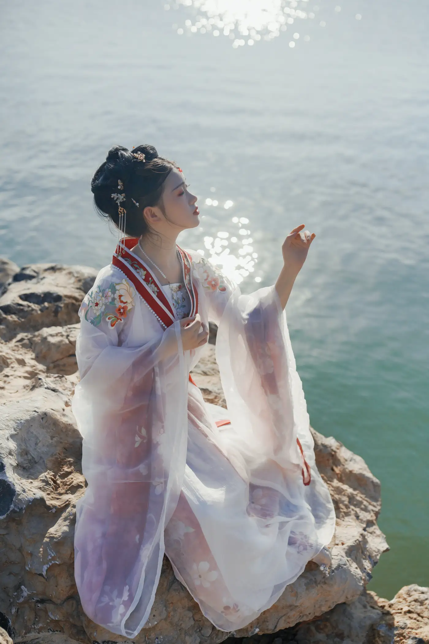 [艺图语] 2022.08.14 Vol.1706-014