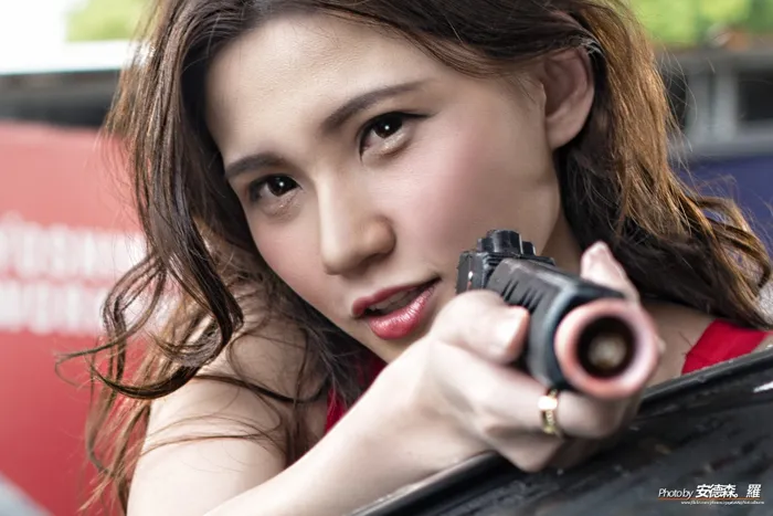 [街拍丝足] NO.111 蔡译心 洗车趴 高跟美腿外拍 #街拍丝足、美足#[44P]-029