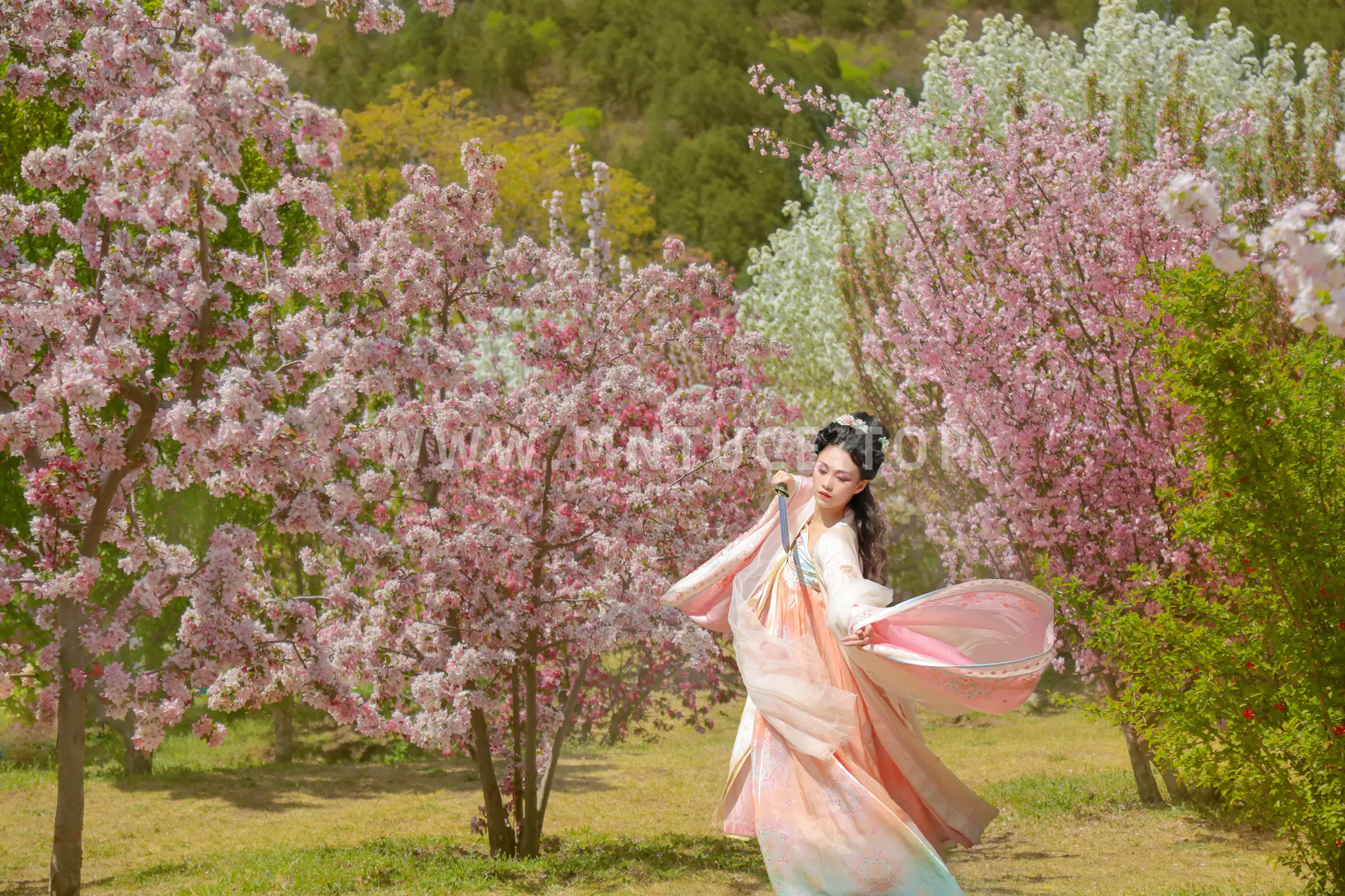 [艺图语] 2022.06.07 Vol.1105-014