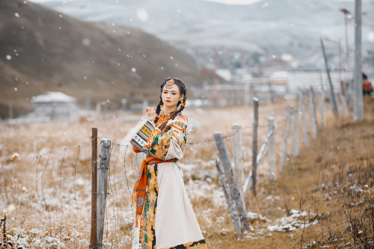[艺图语]2023.02.08 Vol.3000 下雪天#谢阿玲#[26P]-017