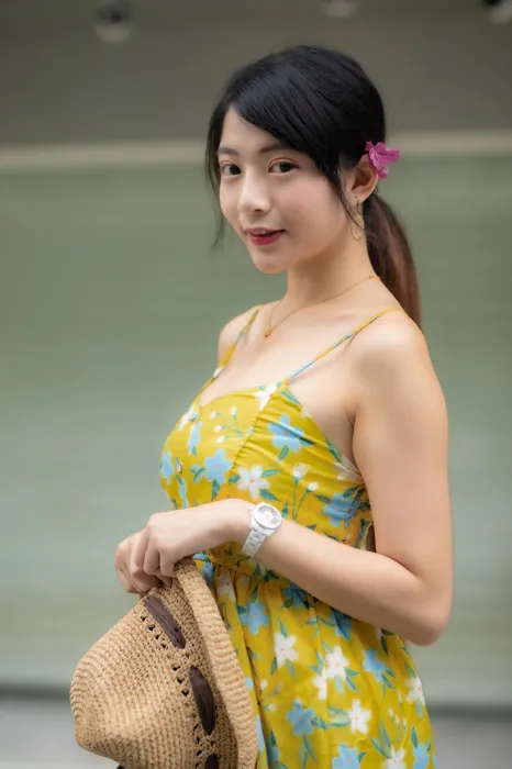 [街拍丝足] NO.090 湘芹 性感短裙 高跟美腿外拍 #街拍丝足、美足#[64P]-019
