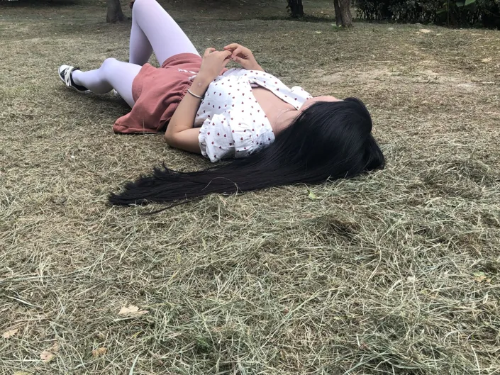 [街拍丝足] NO.007 操场散拍合集 #街拍丝足、美足#[91P]-072