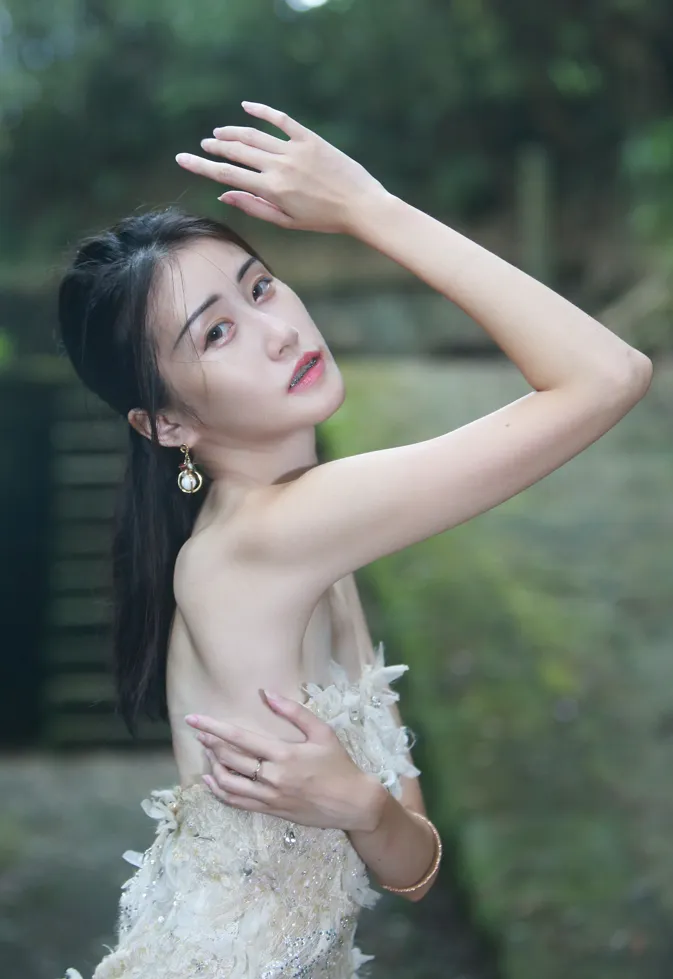 [街拍丝足] NO.148 王红 镂空白纱涼高美腿 #街拍丝足、美足#[70P]-027