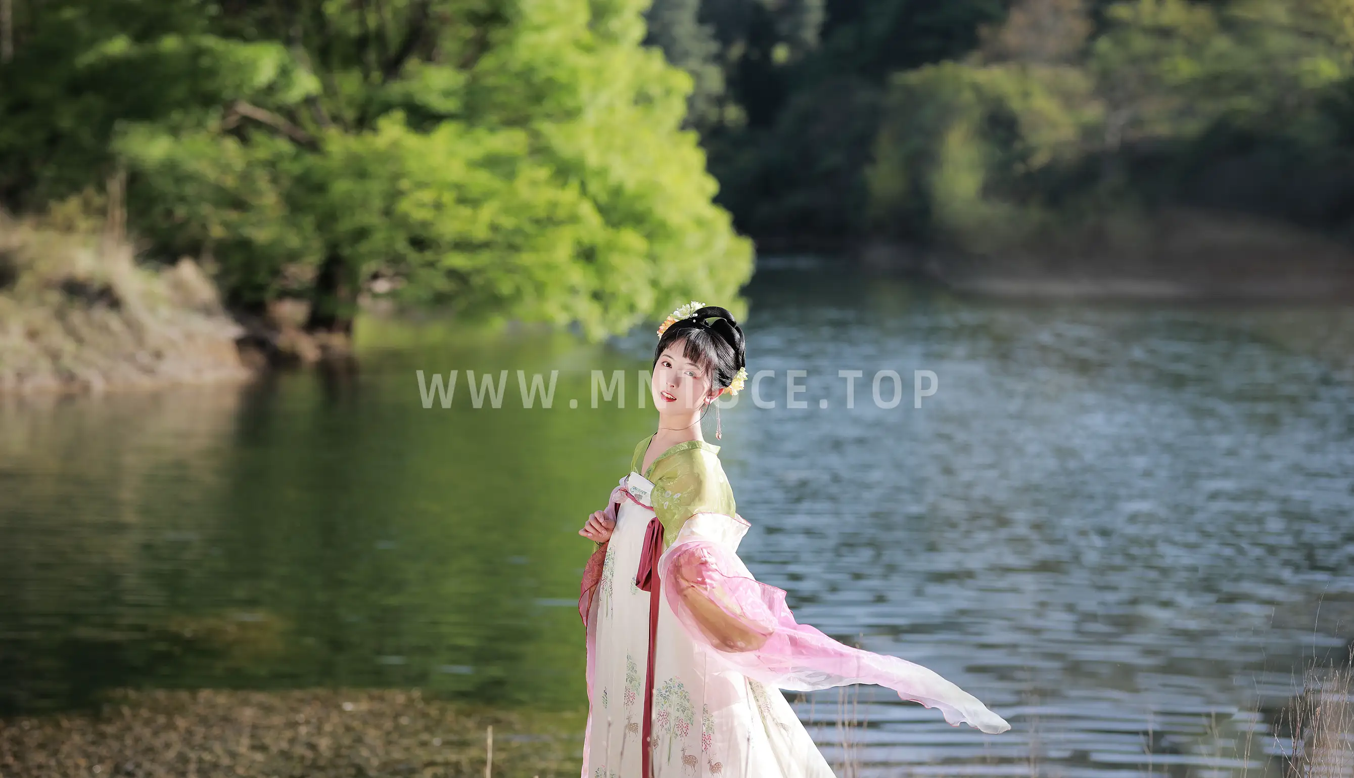 [艺图语] 2022.07.03 Vol.1368-019