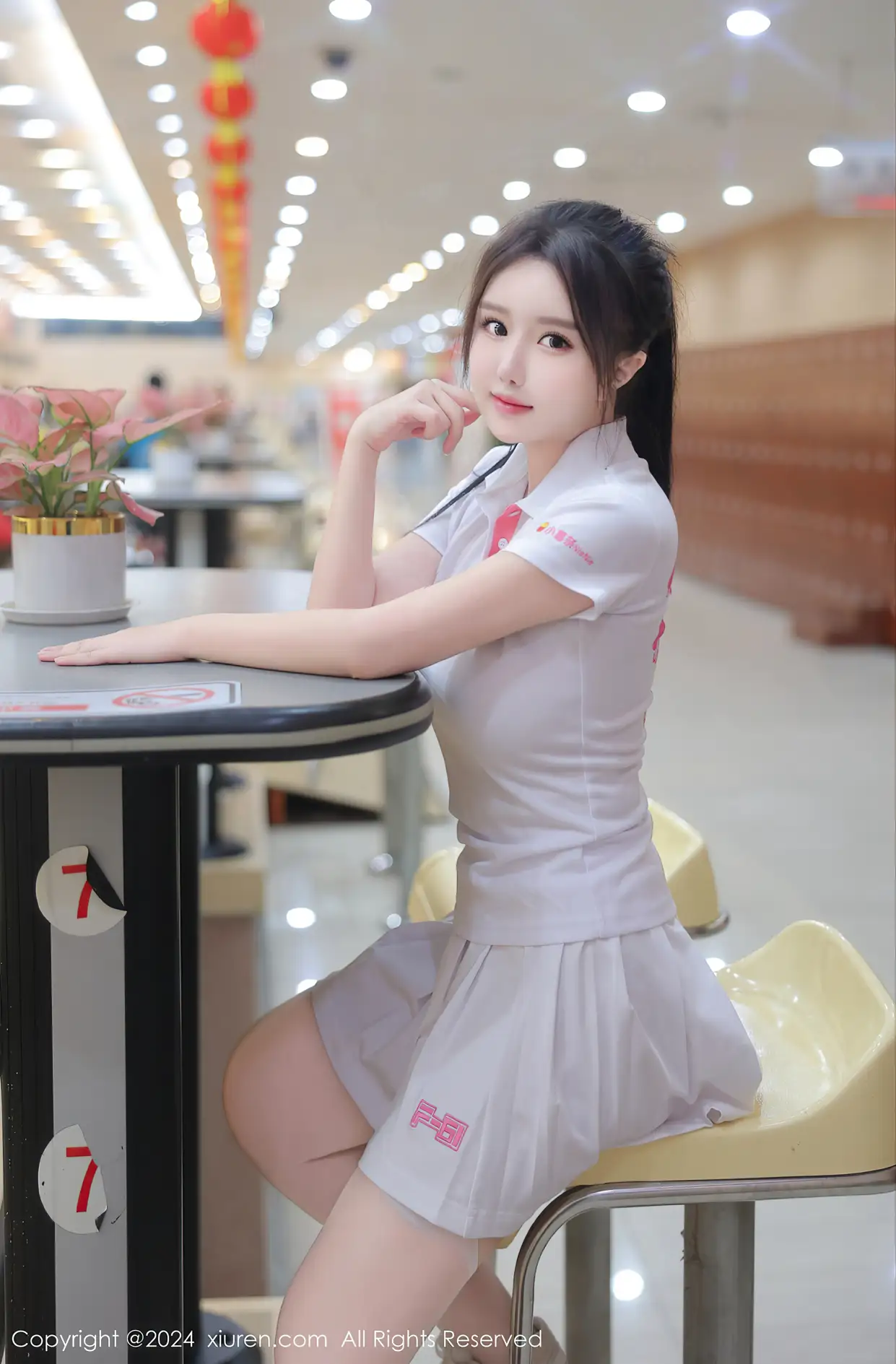 [秀人网] 2024.02.20 NO.8118 #小薯条nienie、秀人旗下、xr_8000-8499#[80P]-044