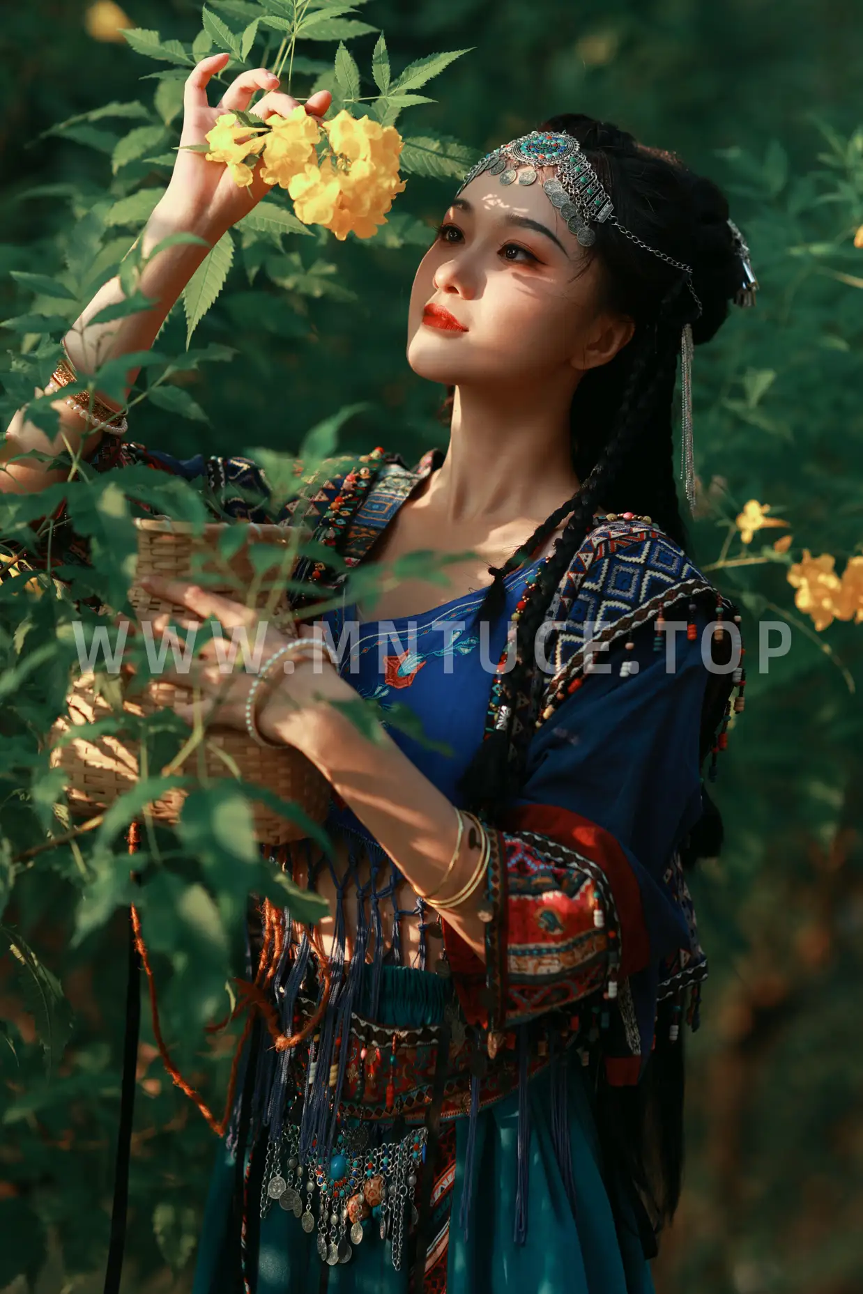 [艺图语] 2022.11.14 Vol.2078-028