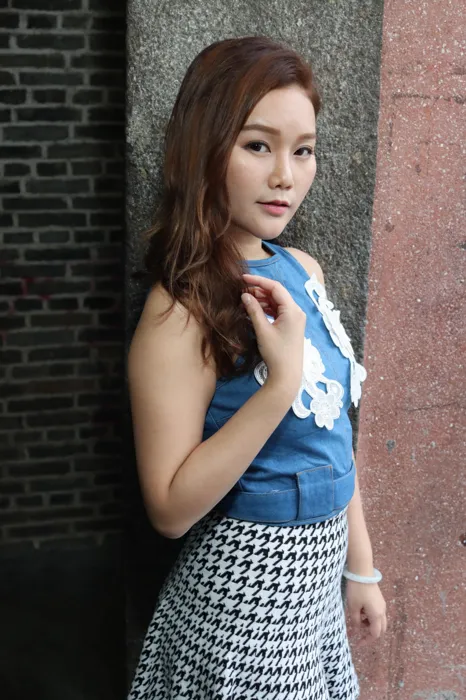 [街拍丝足] NO.065  Erika 黑丝 高跟美腿外拍 #街拍丝足、美足#[141P]-072