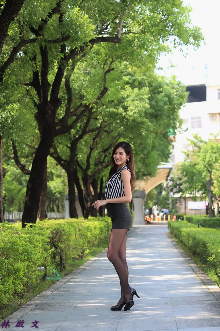 [街拍丝足] NO.137 张筠 OL黑丝高跟美腿 #街拍丝足、美足#[47P]-047