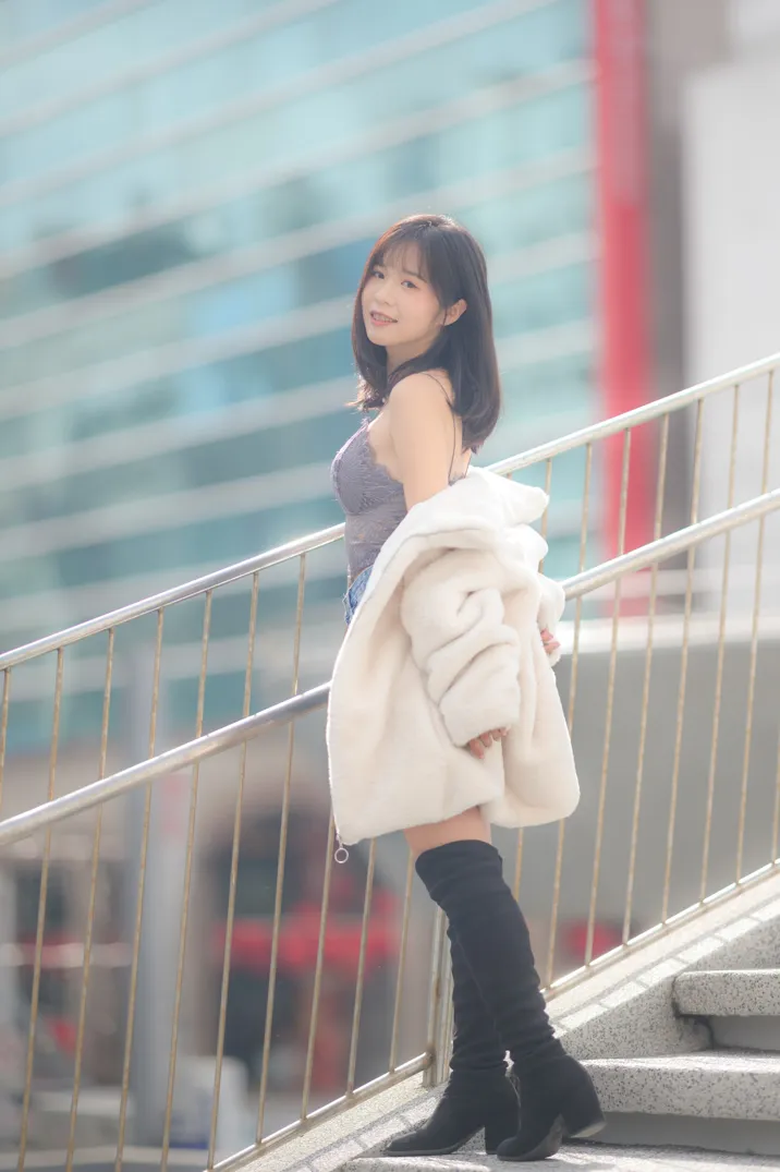 [街拍丝足] NO.215 YoYo 牛仔短裤长靴 #街拍丝足、美足#[109P]-026