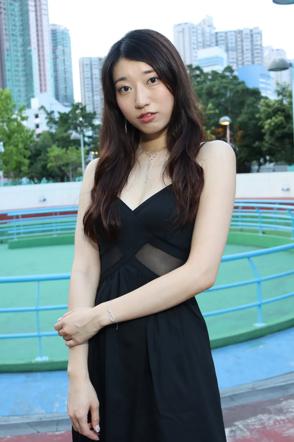[街拍丝足] NO.106 吴小葵 公园黑色长裙 #街拍丝足、美足#[61P]-039