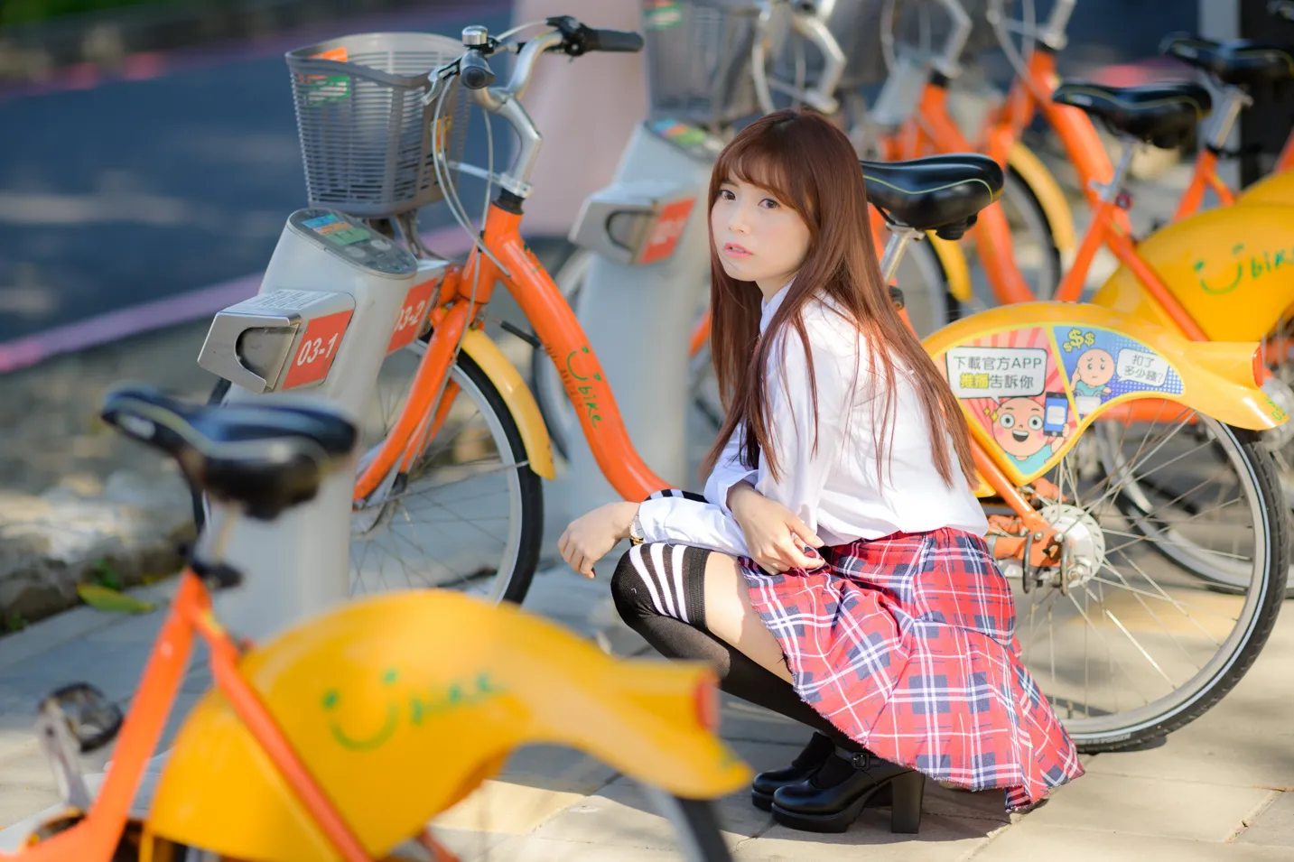 [街拍丝足] NO.233 学生制服高跟 #街拍丝足、美足#[157P]-055