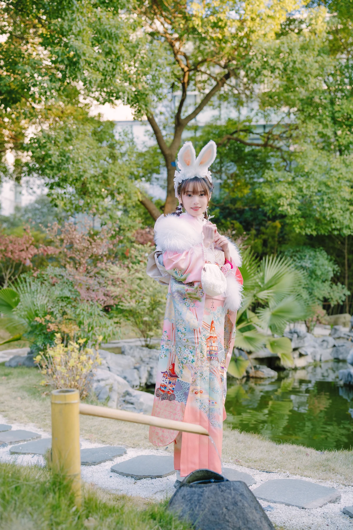 [艺图语]2023.02.09 Vol.3009 新年兔兔#陆陆真甜#[34P]-025