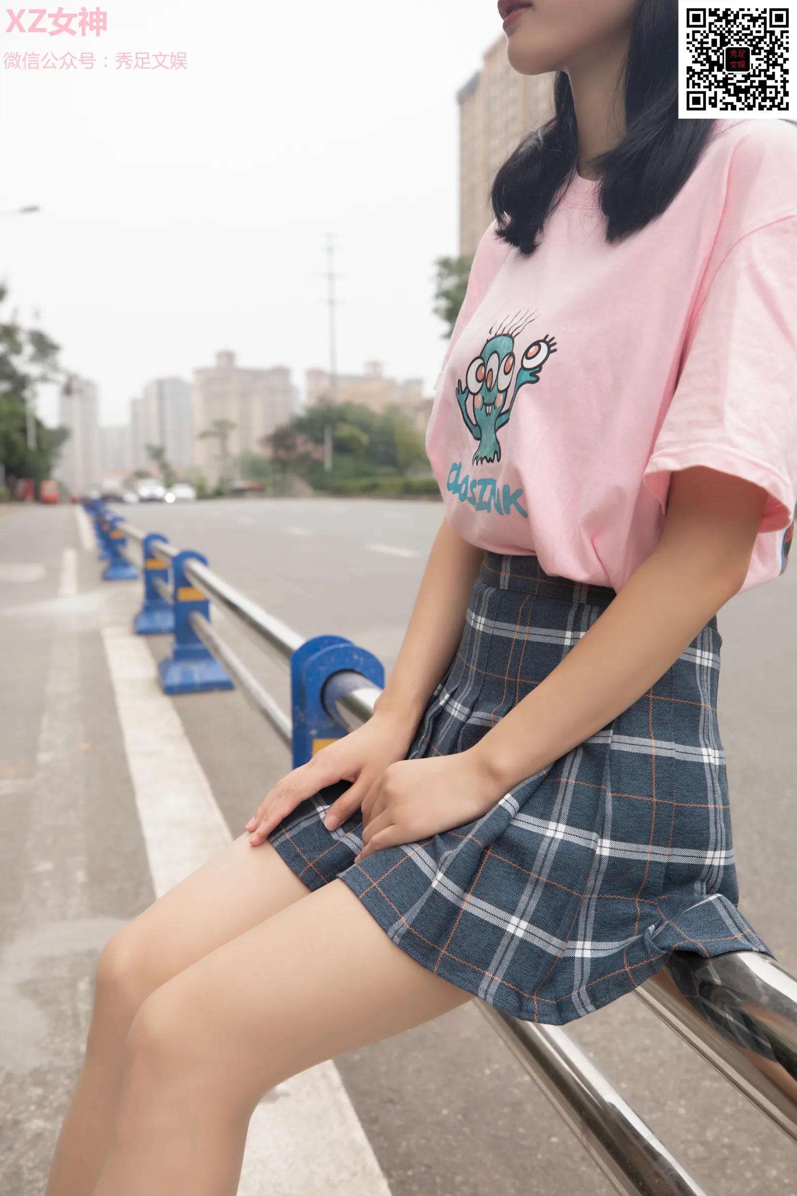 [街拍丝足] NO.006 青春无敌的百褶裙少女 #街拍丝足、美足#[60P]-007