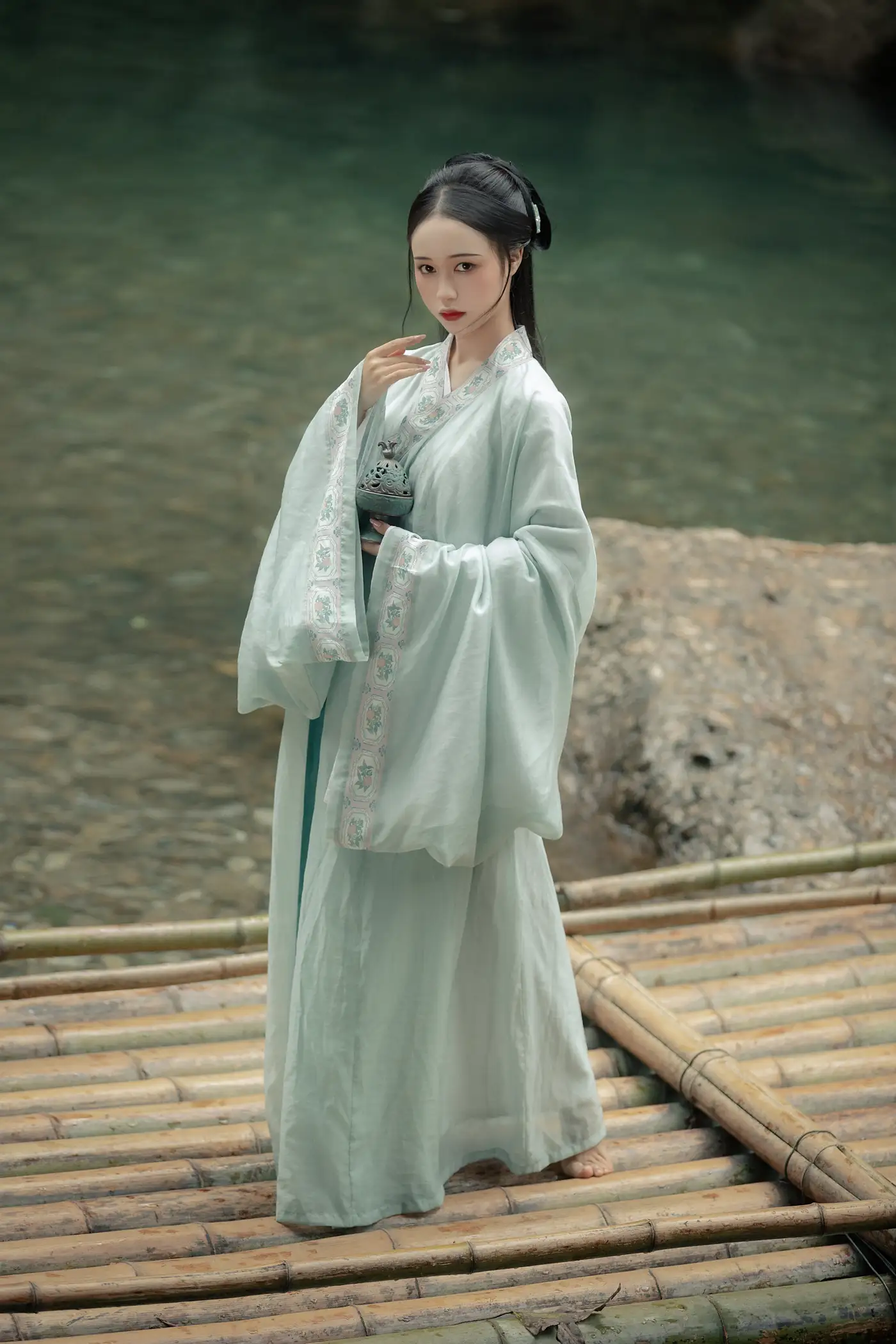 [艺图语] 2022.08.22 Vol.1764-003