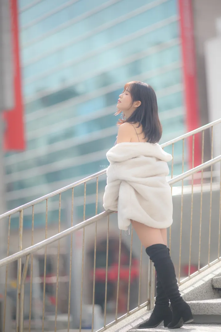 [街拍丝足] NO.215 YoYo 牛仔短裤长靴 #街拍丝足、美足#[109P]-025