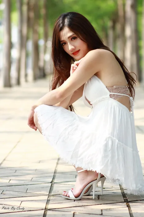 [街拍丝足] NO.039 Go Go 白色小禮服 高跟美腿外拍 #街拍丝足、美足#[118P]-093