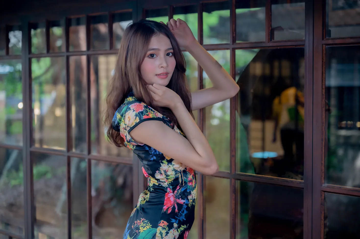 [街拍丝足] NO.202 何佳欣 黑花短旗袍丝袜高跟美腿 #街拍丝足、美足#[97P]-012
