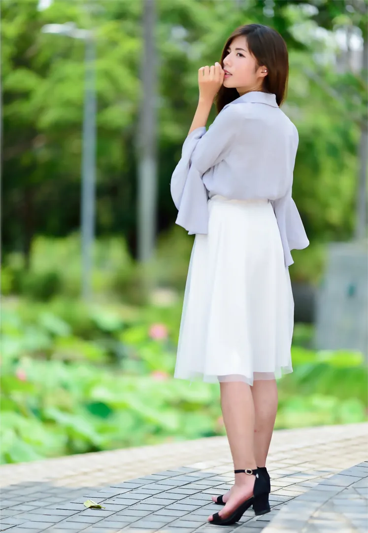 [街拍丝足] NO.145 方唯真 飘逸长裙涼高美腿 #街拍丝足、美足#[184P]-004