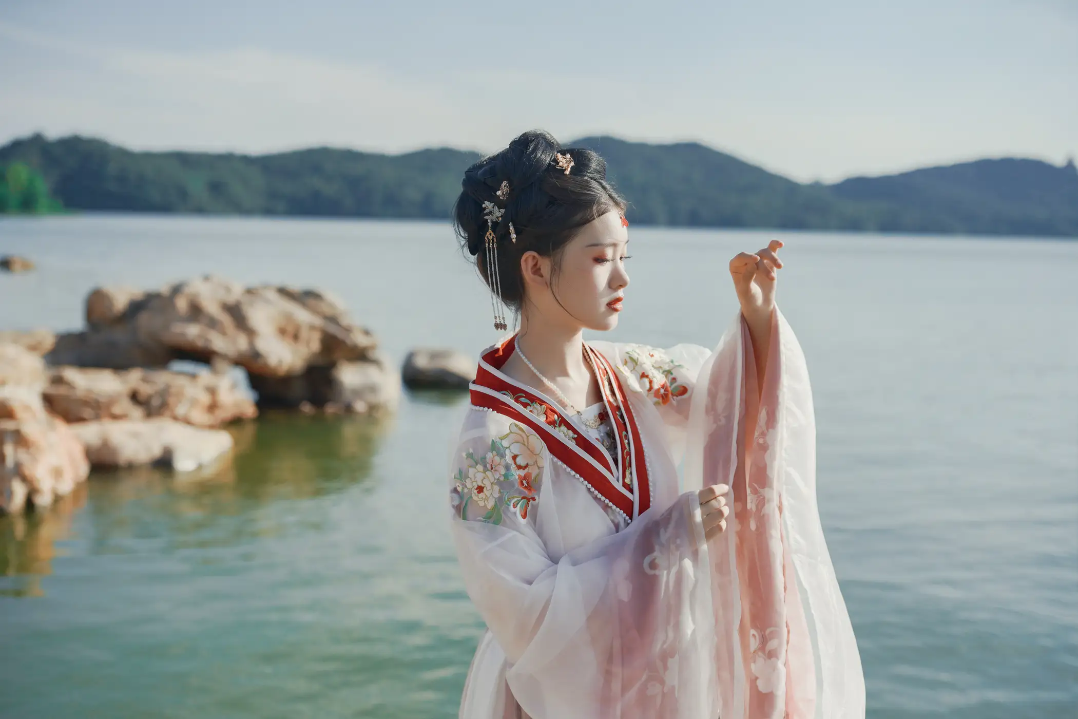 [艺图语] 2022.08.14 Vol.1706-015