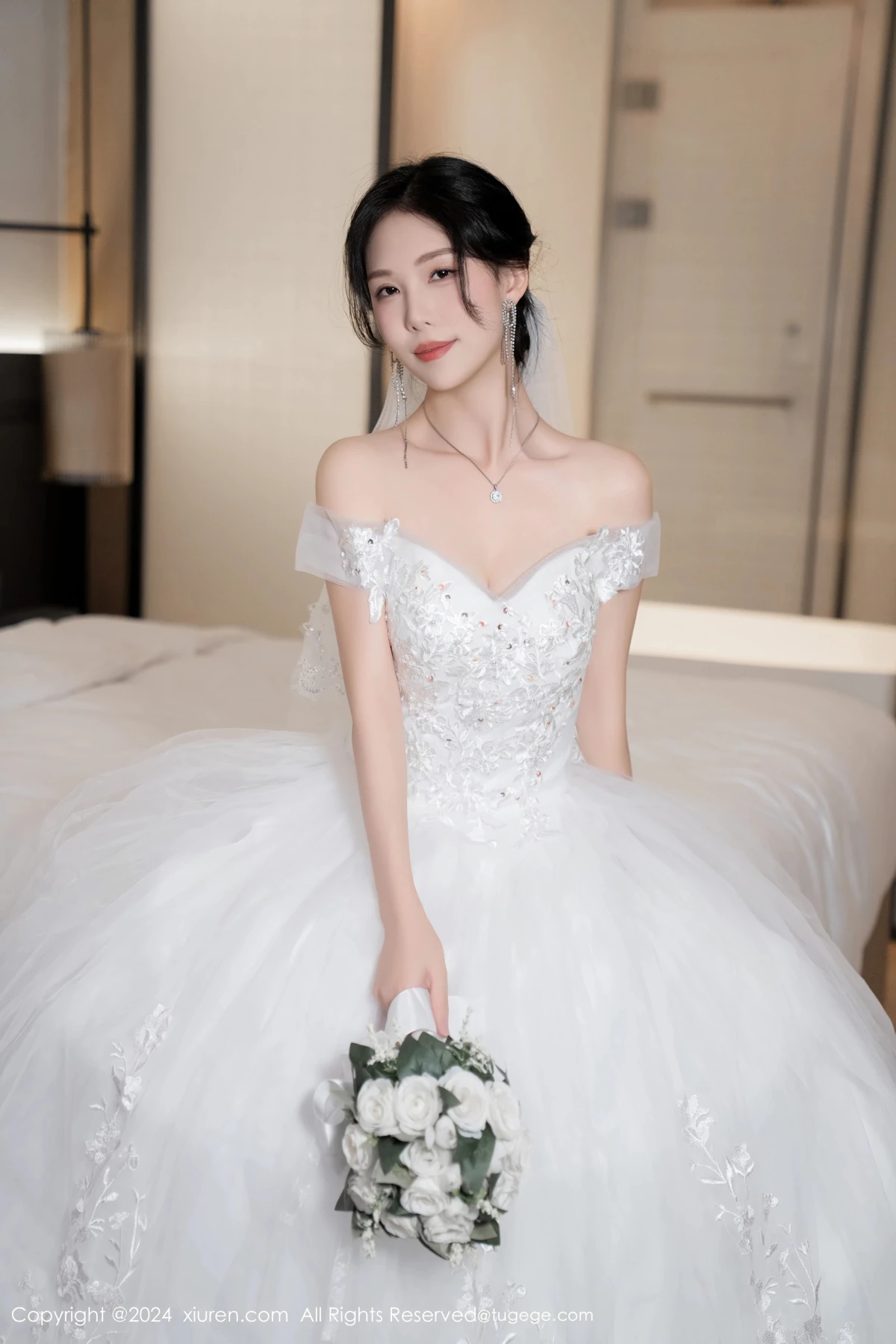 [秀人网] 2024.08.09 No.8998 利世、秀人旗下#[100P]-002