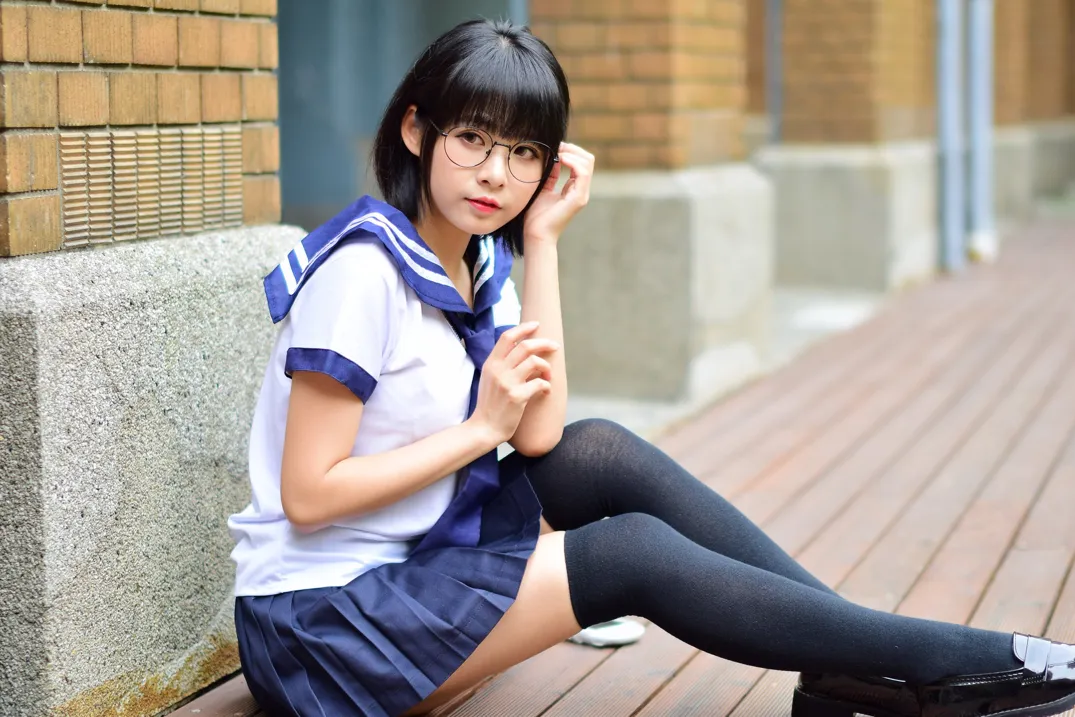 [街拍丝足] NO.171 海琳 学生制服 #街拍丝足、美足#[73P]-073