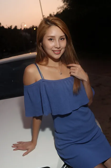 [街拍丝足] NO.094 長腿美模Van Van 香車美腿 高跟美腿外拍 #街拍丝足、美足#[100P]-059