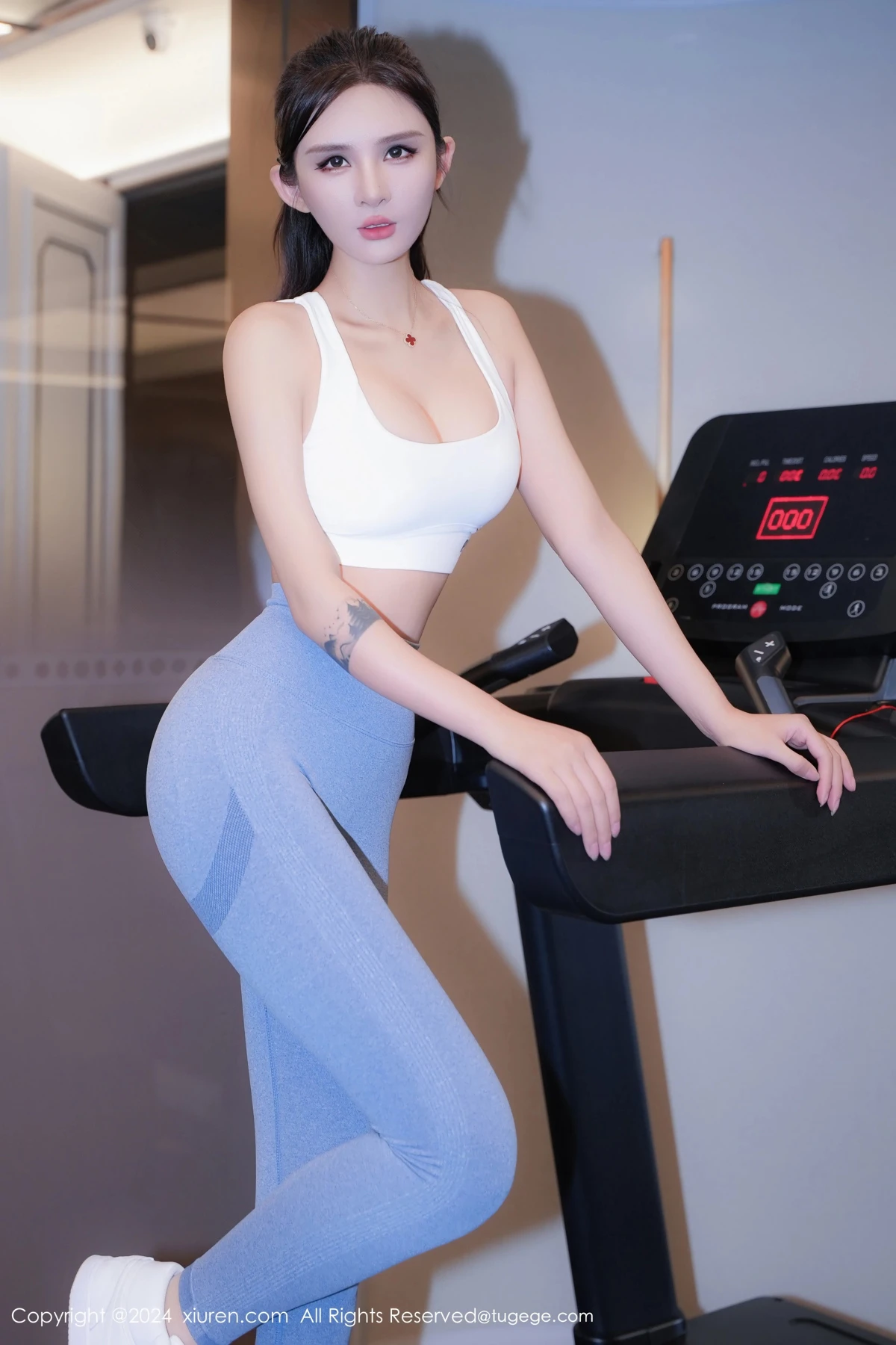 [秀人网] 2024.11.07 No.9407 Emily尹菲、秀人旗下#[57P]-010