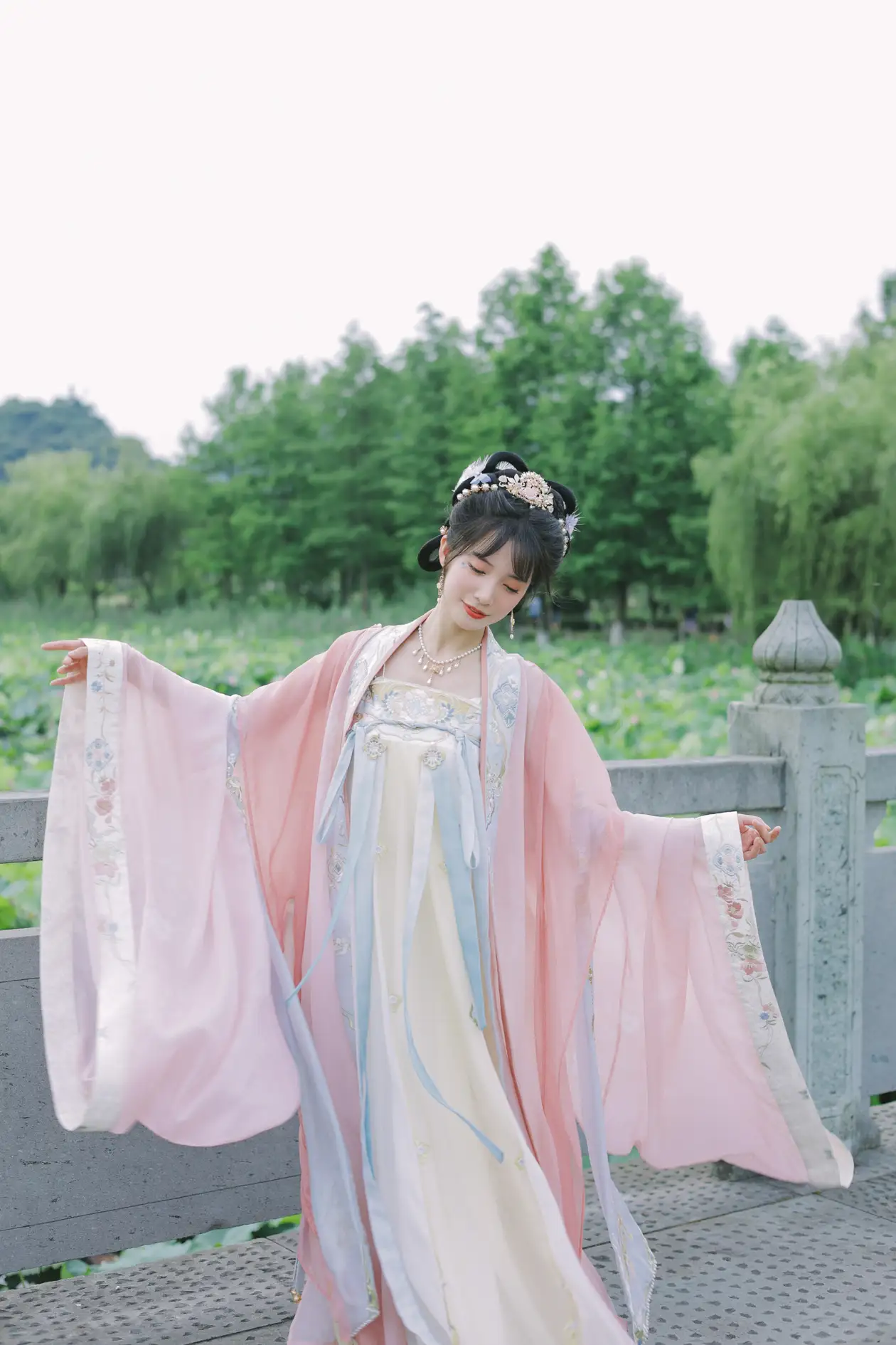 [艺图语] 2022.07.28 Vol.1560-013