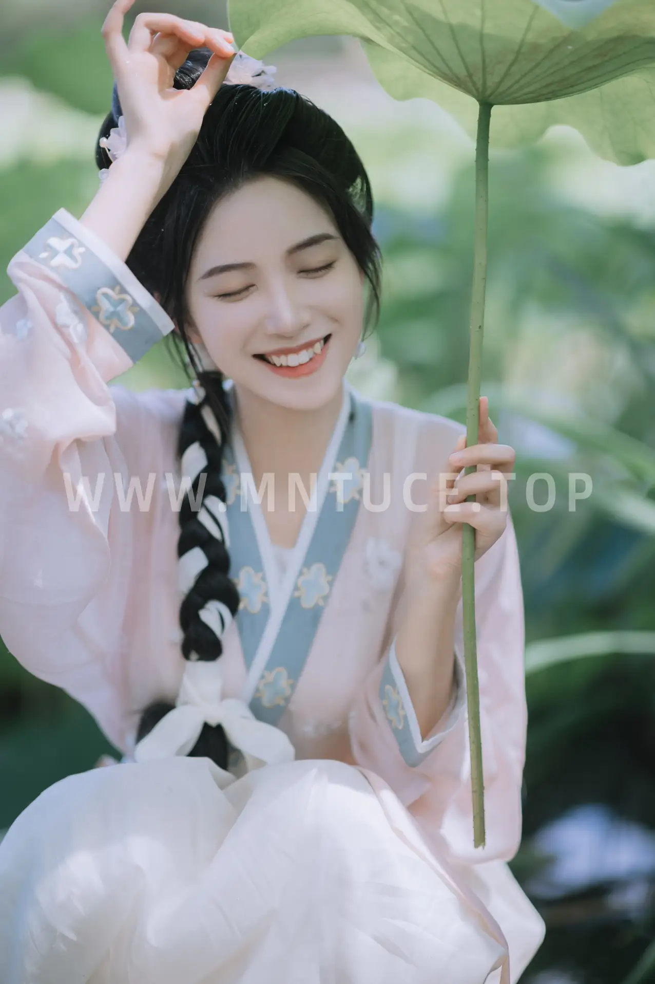 [艺图语] 2022.08.13 Vol.1698-018