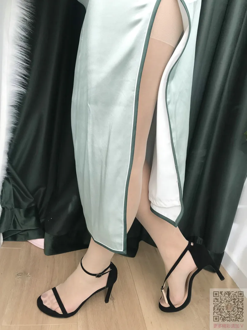 [街拍丝足] NO.115 Nia乔乔学姐居家性感旗袍肉丝 #街拍丝足、美足#[64P]-002