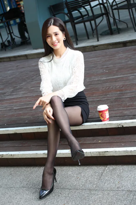 [街拍丝足] NO.056  张筠 OL制服 高跟美腿外拍 #街拍丝足、美足#[103P]-093