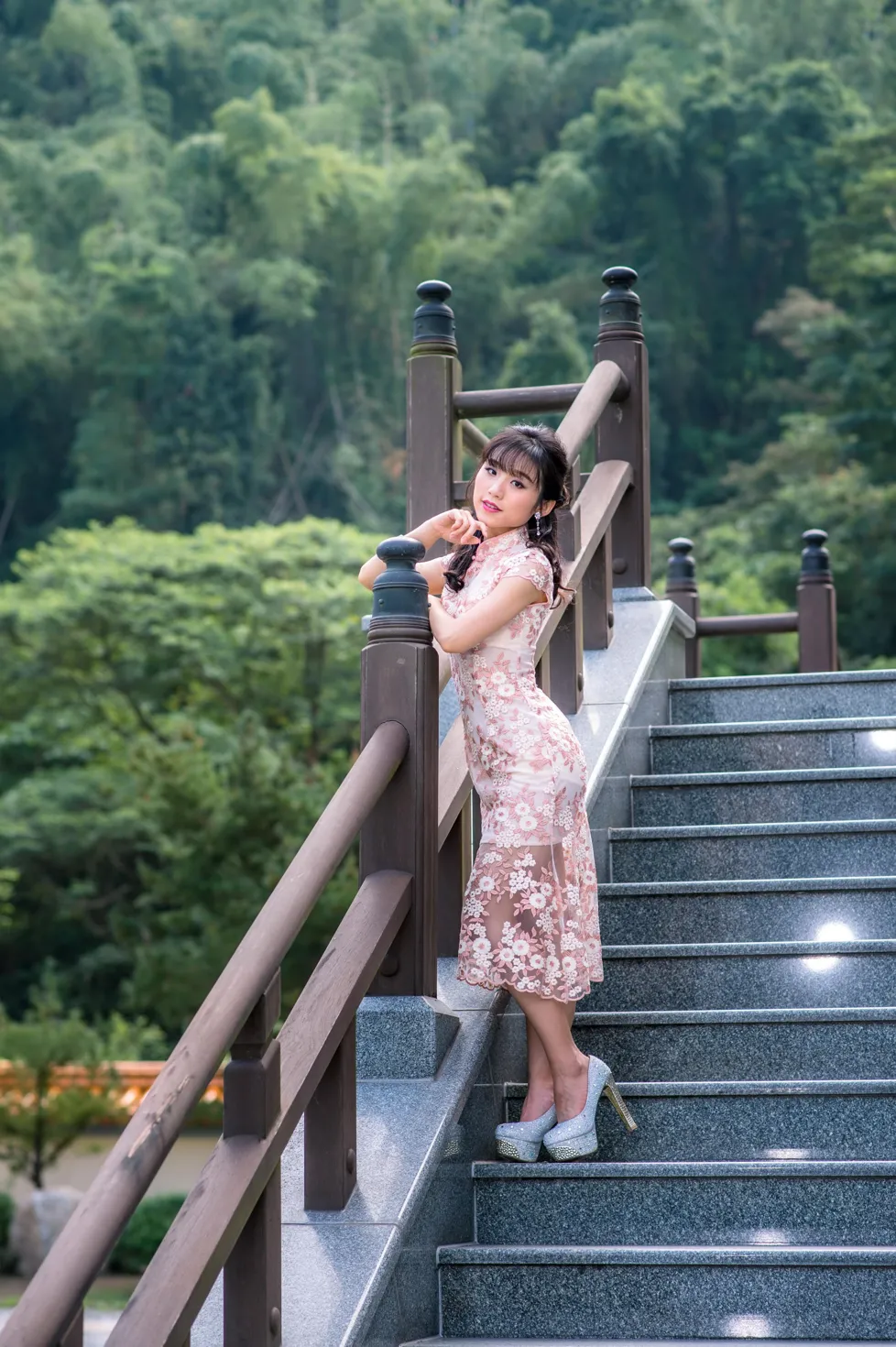 [街拍丝足] NO.188 余宸 旗袍高跟美腿 #街拍丝足、美足#[88P]-046