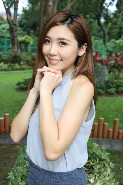 [街拍丝足] NO.093 長腿美模 Shuk Man 短裙 高跟美腿外拍 #街拍丝足、美足#[101P]-073
