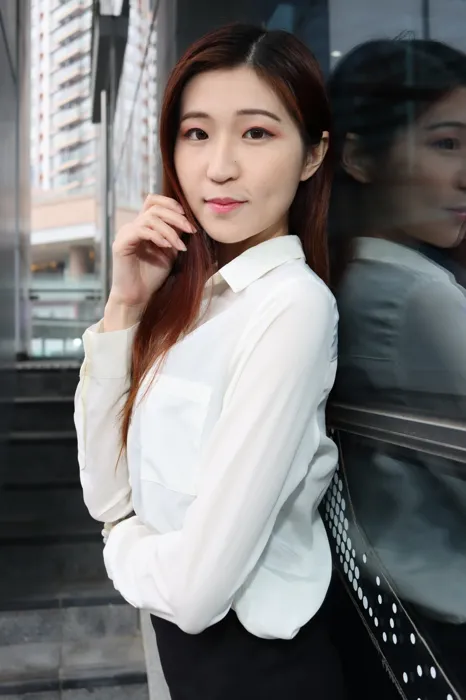 [街拍丝足] NO.024 长腿美模Rita Li 性感造型外拍 #街拍丝足、美足#[75P]-033