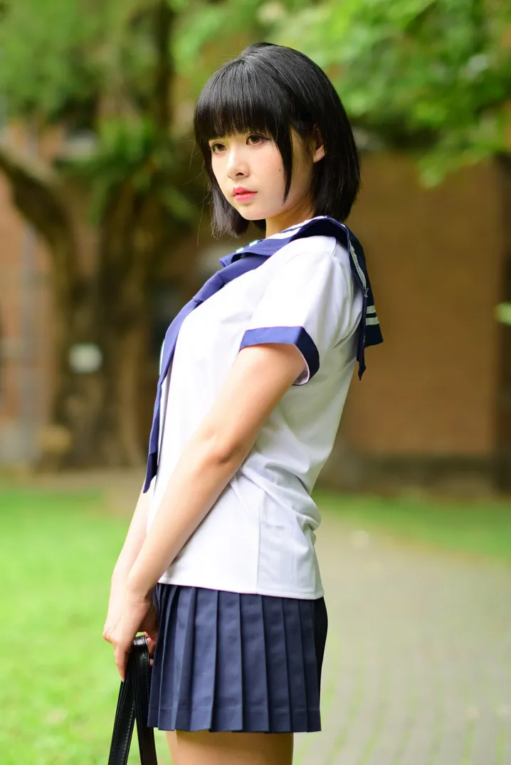 [街拍丝足] NO.171 海琳 学生制服 #街拍丝足、美足#[73P]-034