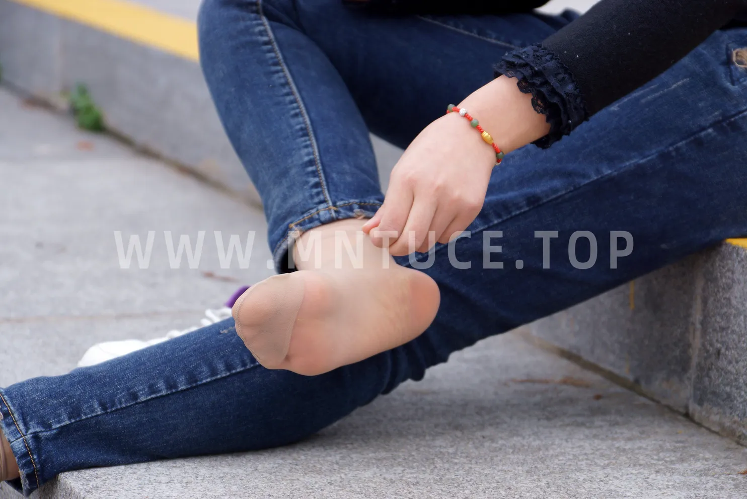[街拍丝足] NO.037 一个接一个的面试 #街拍丝足、美足#[78P]-050