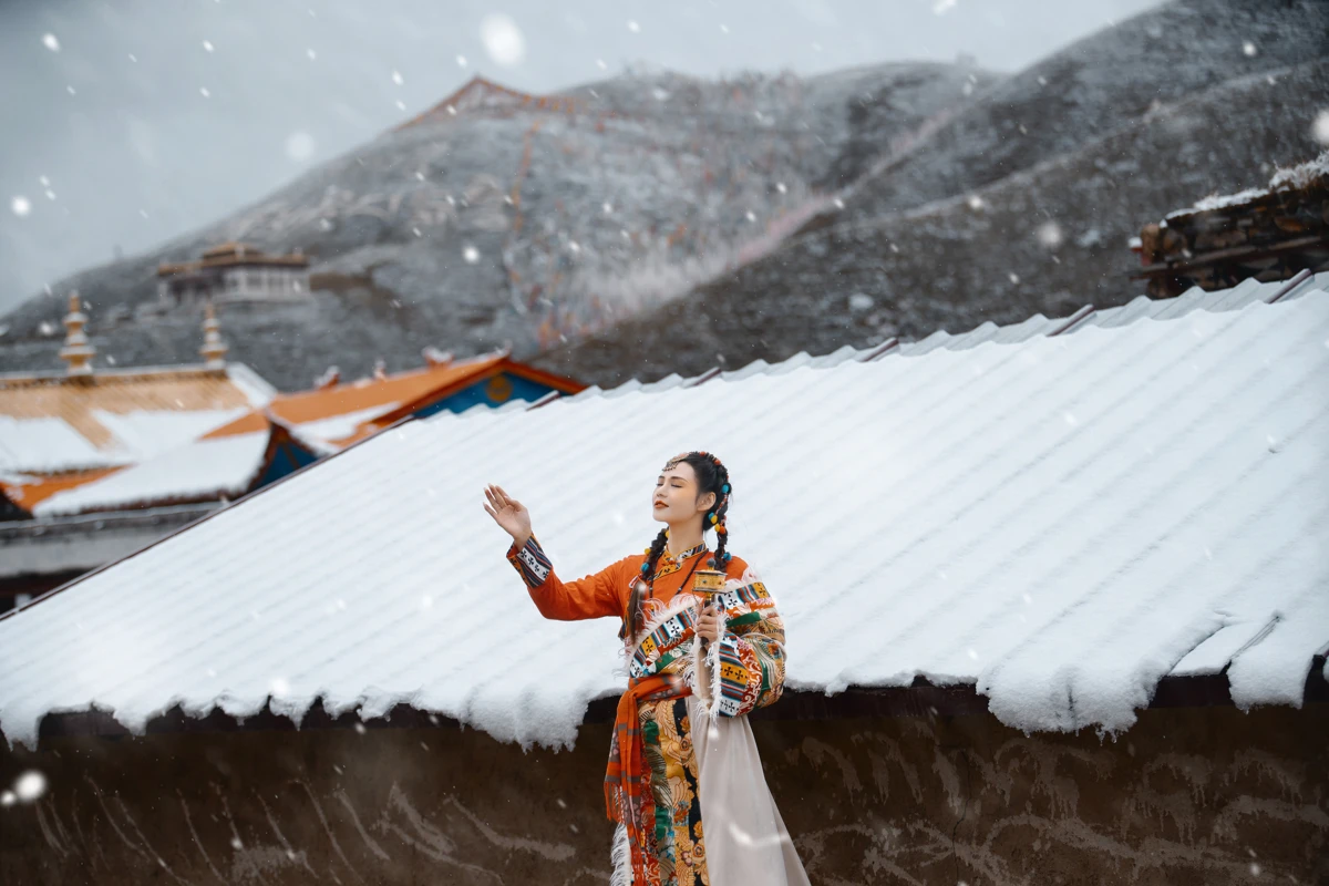 [艺图语]2023.02.08 Vol.3000 下雪天#谢阿玲#[26P]-010