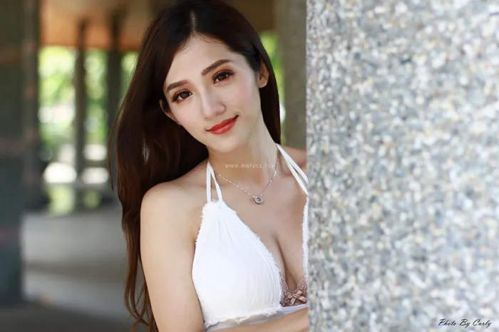 [街拍丝足] NO.039 Go Go 白色小禮服 高跟美腿外拍 #街拍丝足、美足#[118P]-100