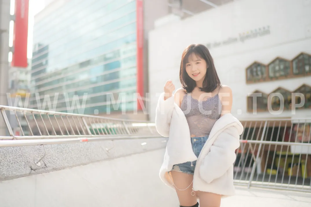 [街拍丝足] NO.215 YoYo 牛仔短裤长靴 #街拍丝足、美足#[109P]-075