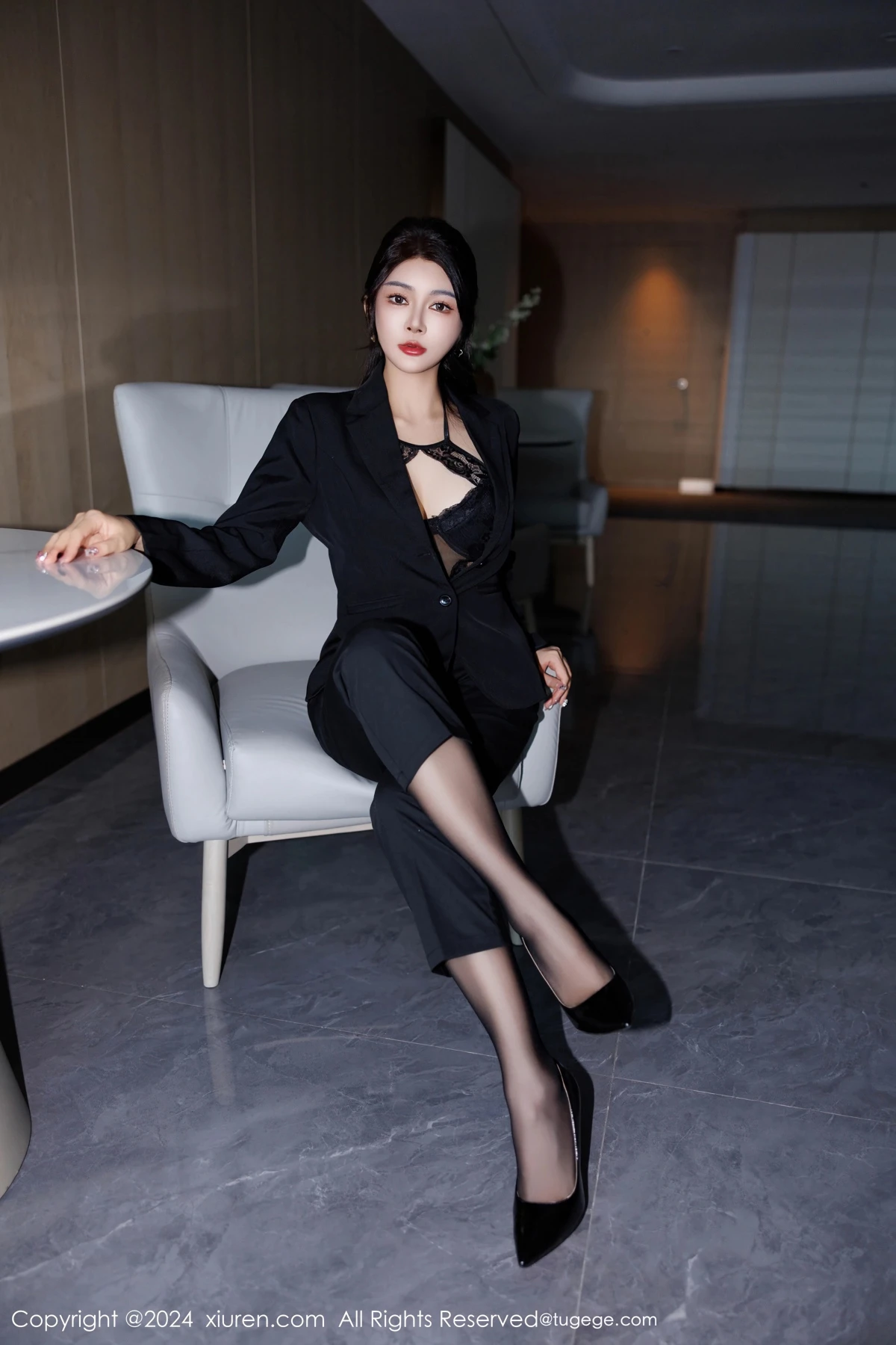 [秀人网] 2024.11.06 No.9405 凯竹Quinn、秀人旗下#[84P]-049