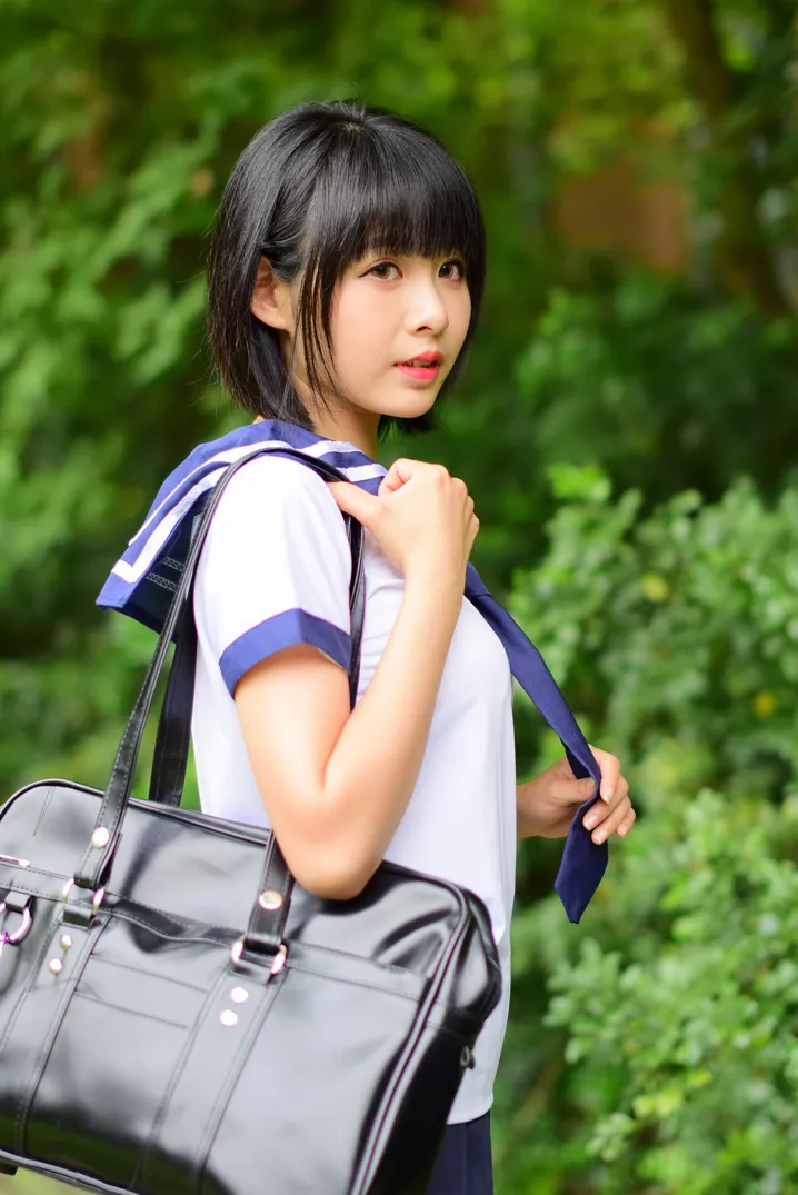 [街拍丝足] NO.171 海琳 学生制服 #街拍丝足、美足#[73P]-028